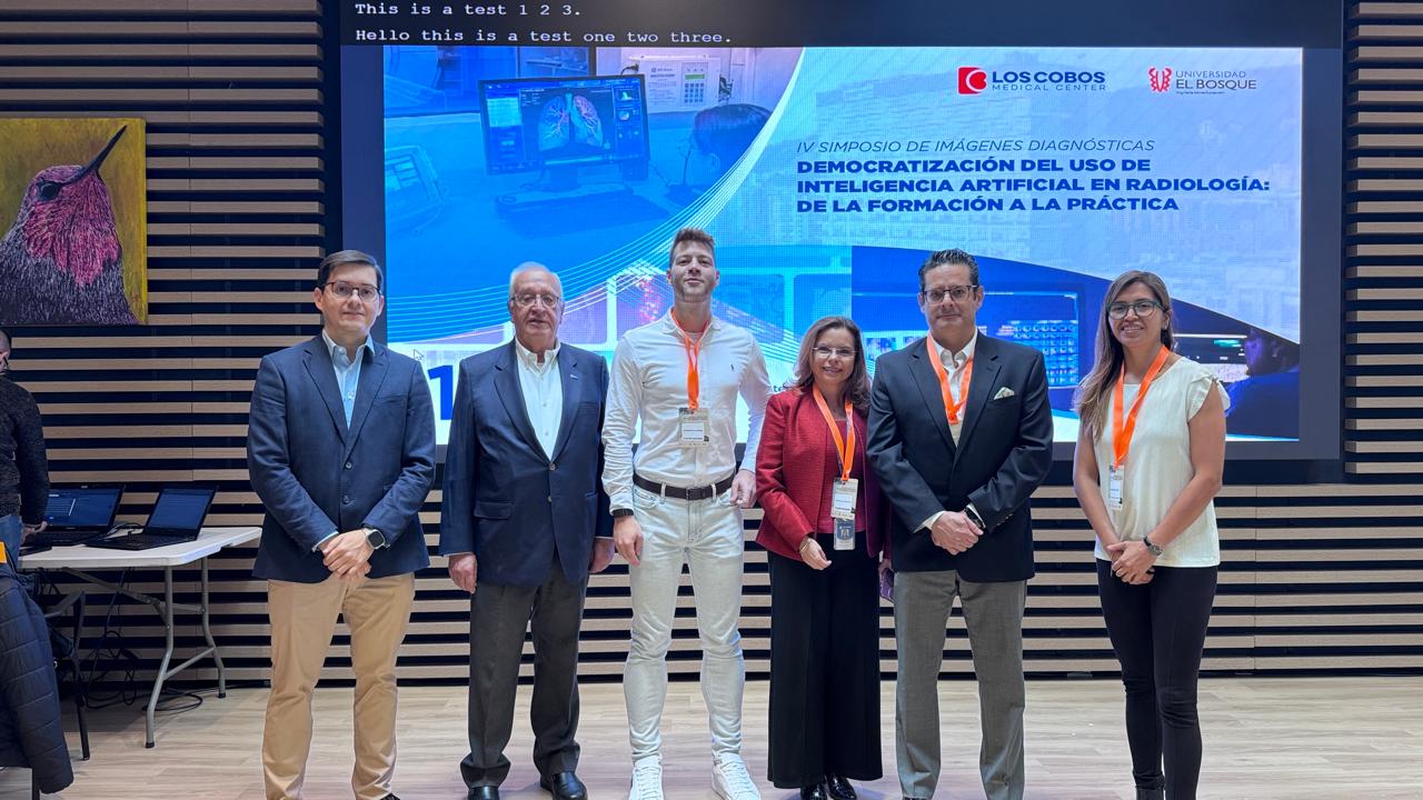 Conferencistas y asistentes del IV Simposio de Imágenes Diagnósticas — Los Cobos Medical Center, Bogotá